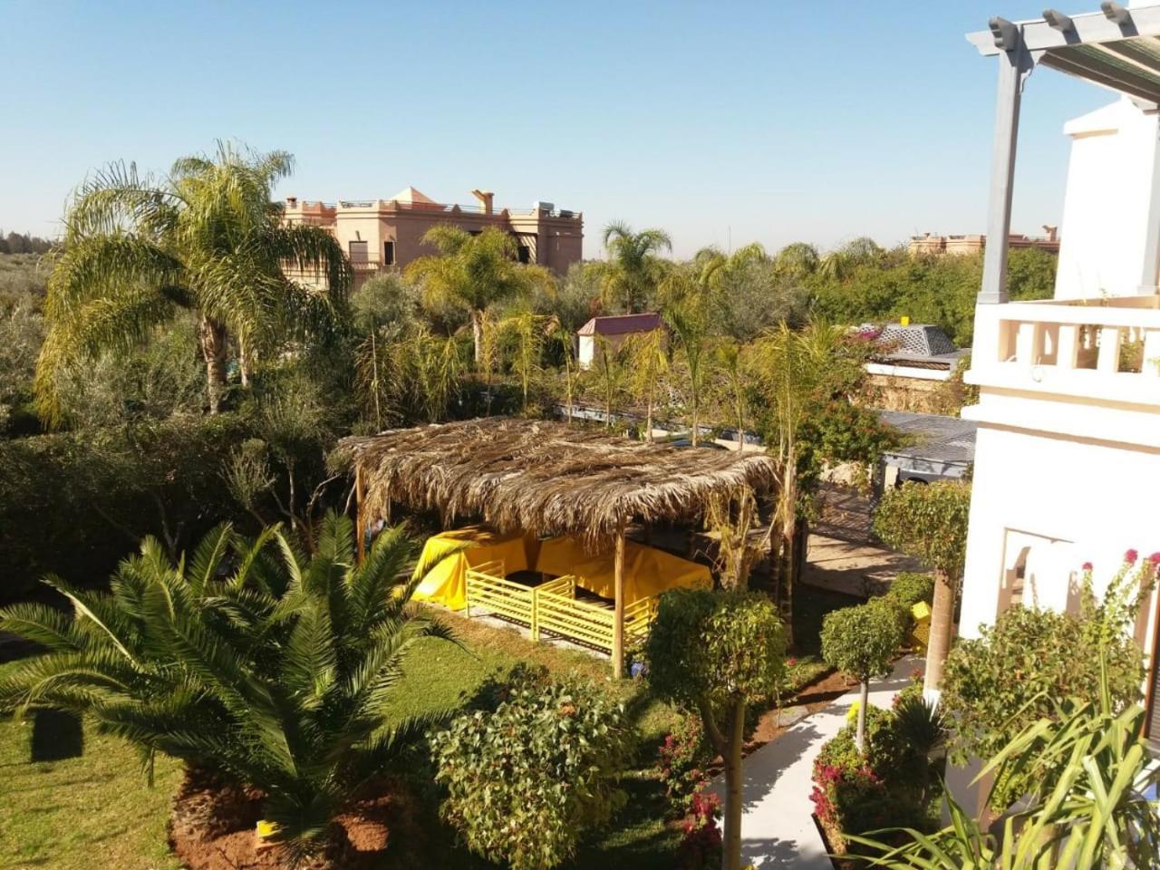 Souzana Pousada *