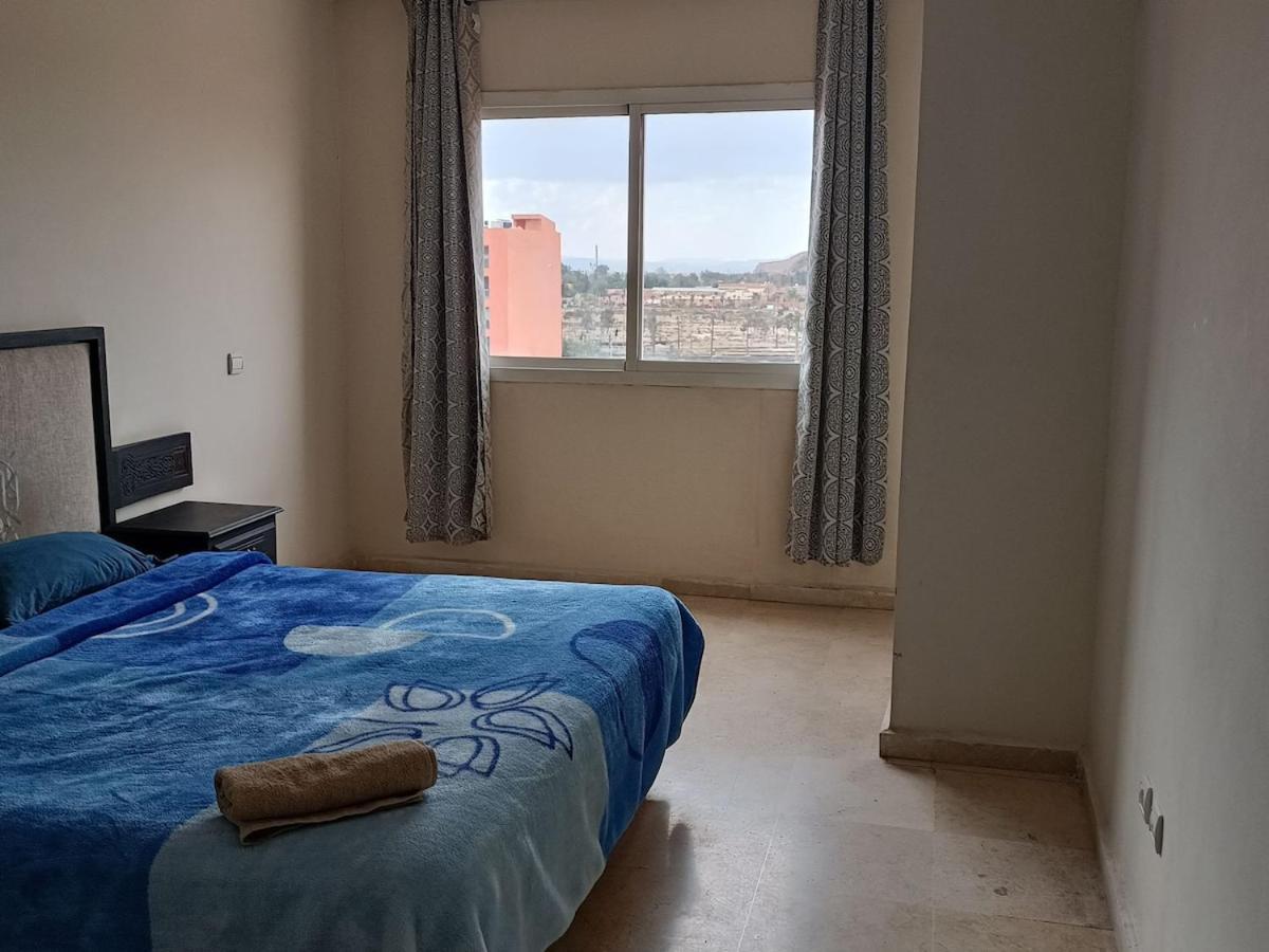 Apartment Family 32