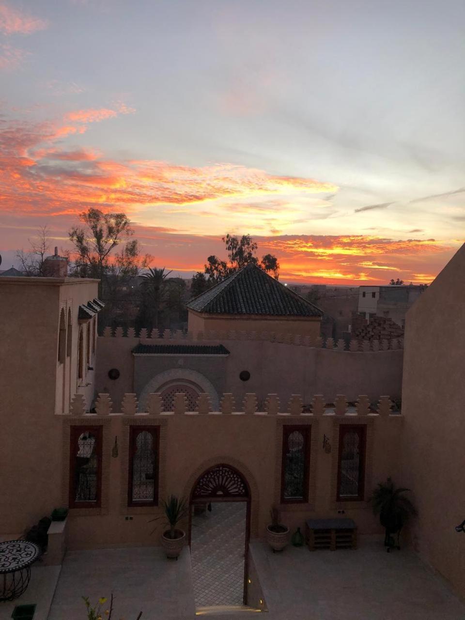Dar Lakrichia Riad *