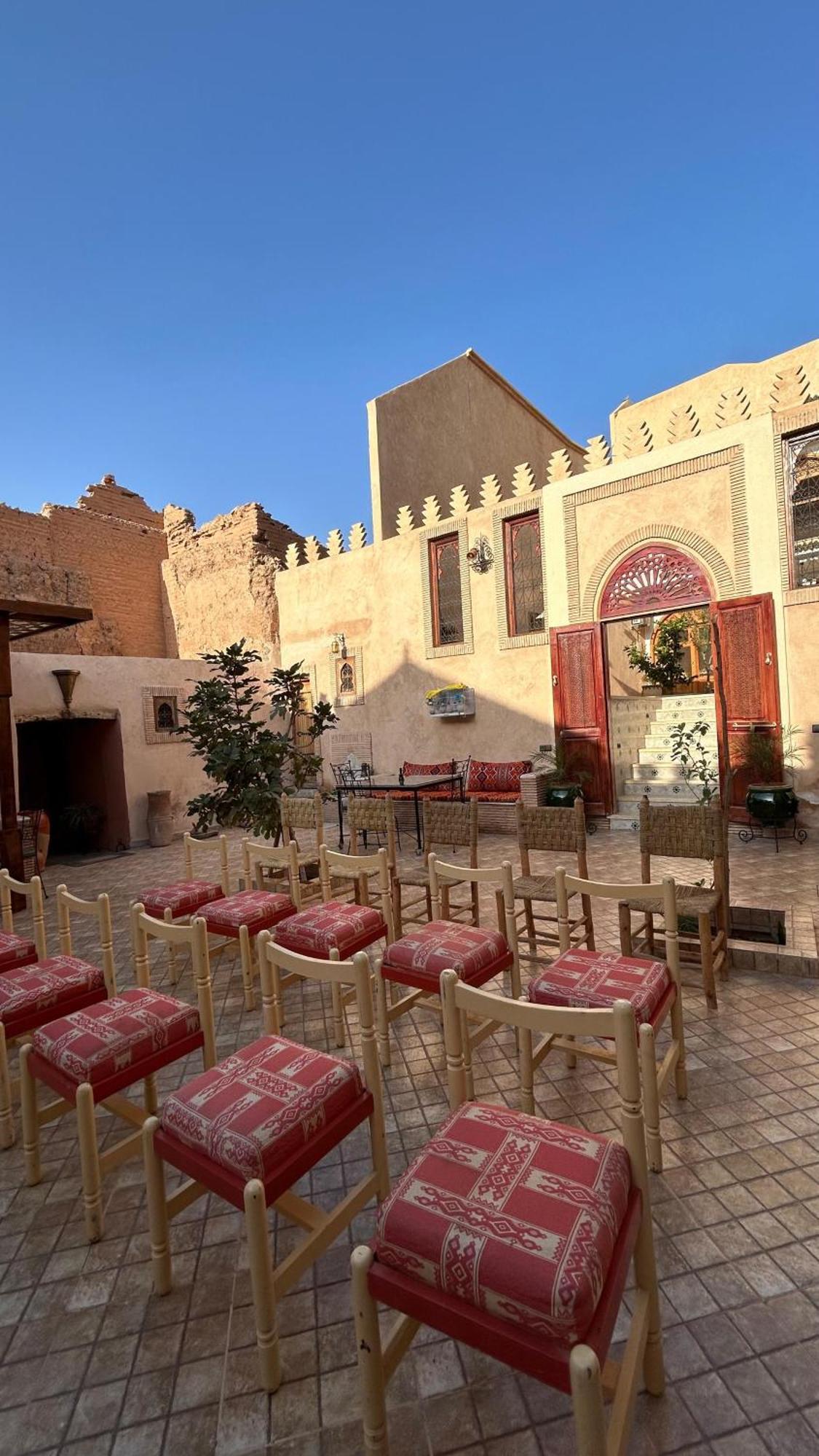Dar Lakrichia Riad *