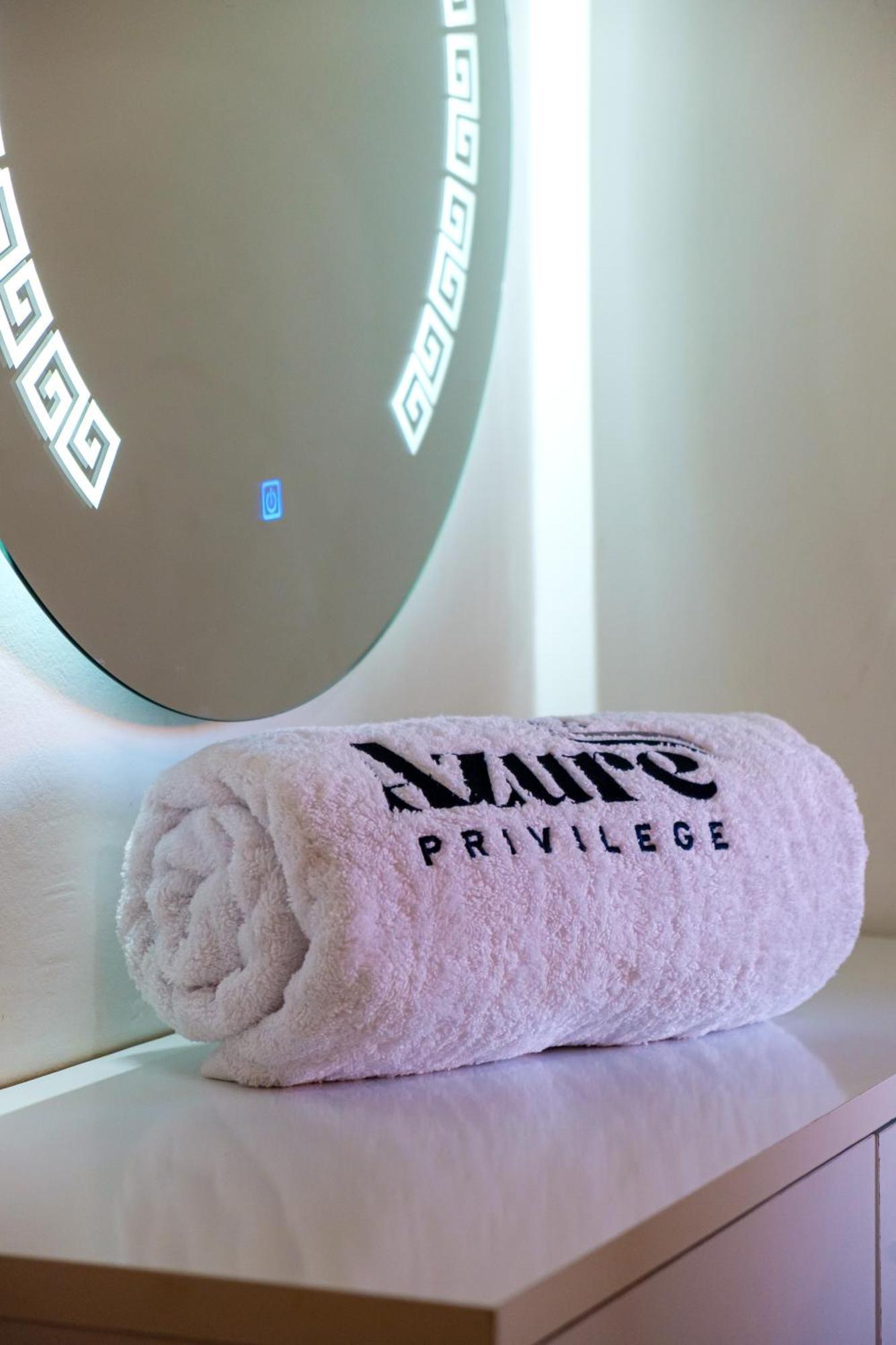 Confortable & Tres Bien Note - Vue Piscine, Proche M Avenue, Piscine, Fibre Optique, Parking *