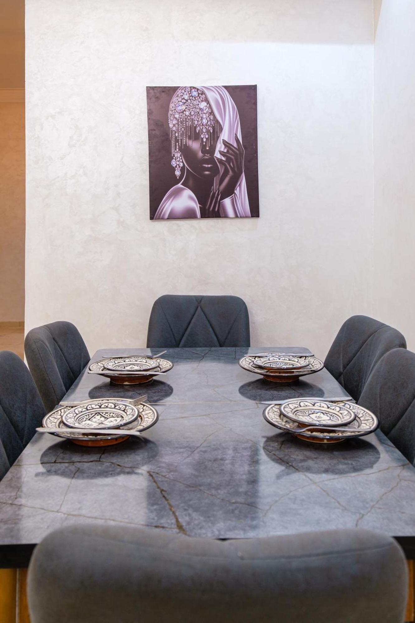 Confortable & Tres Bien Note - Vue Piscine, Proche M Avenue, Piscine, Fibre Optique, Parking Apartment *