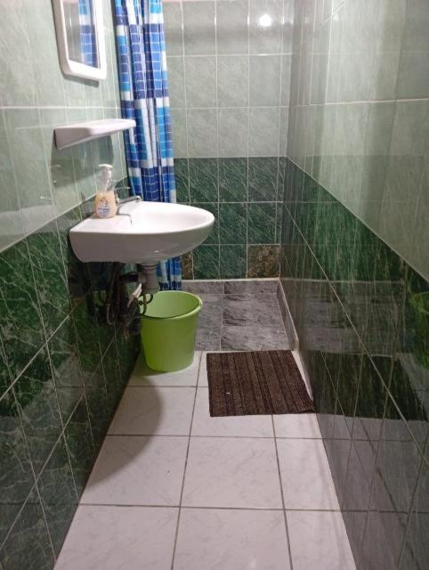 4 Avec Piscine Holiday home