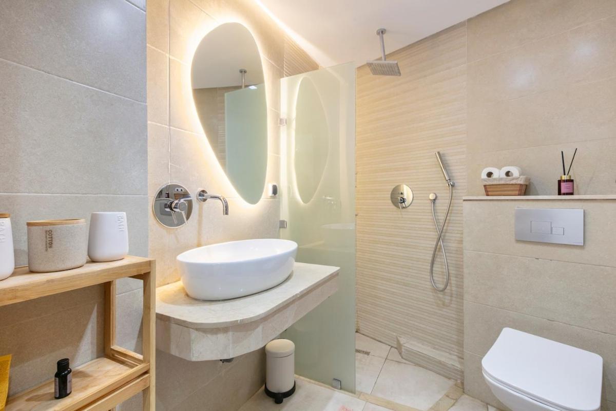 Step Into The Luxury New With A Pool ,2 Bedrooms * Marrakesh