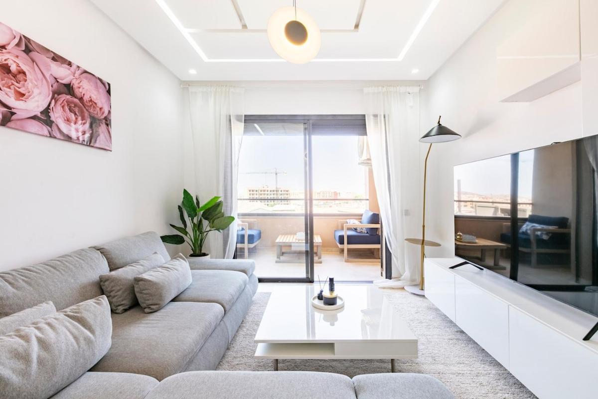 Apartment Step Into The Luxury New With A Pool ,2 Bedrooms