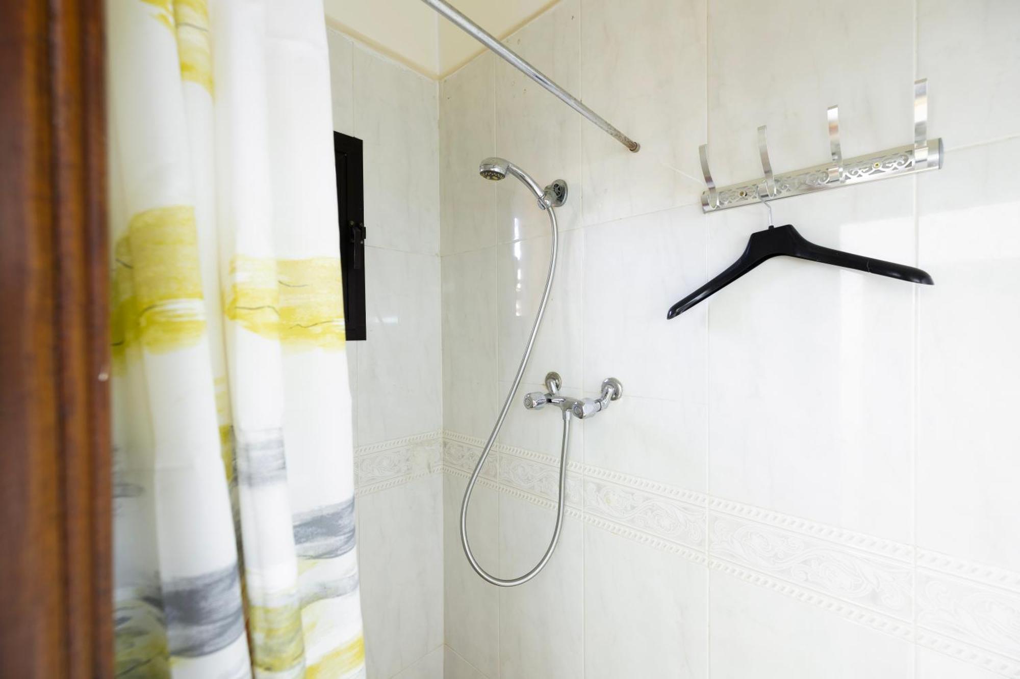 Villa Exclusive Sabah 10 Minutes Du Centre Avec Piscine Privee