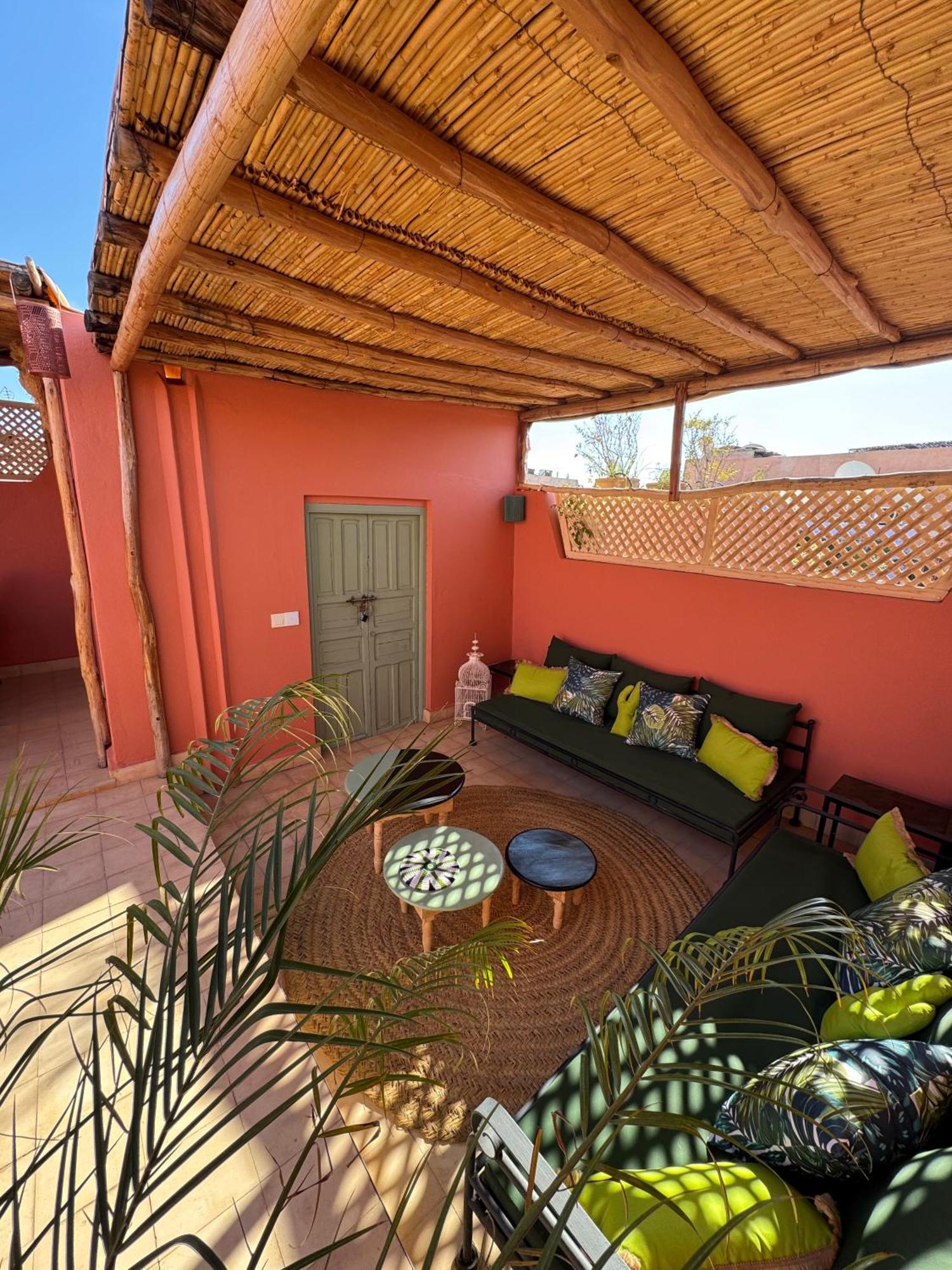 Hébergement de vacances Dar Dabakech, Proche Jemma El Fna, Souk, Centre Medina, Entier De 2 A 6 Personnes *