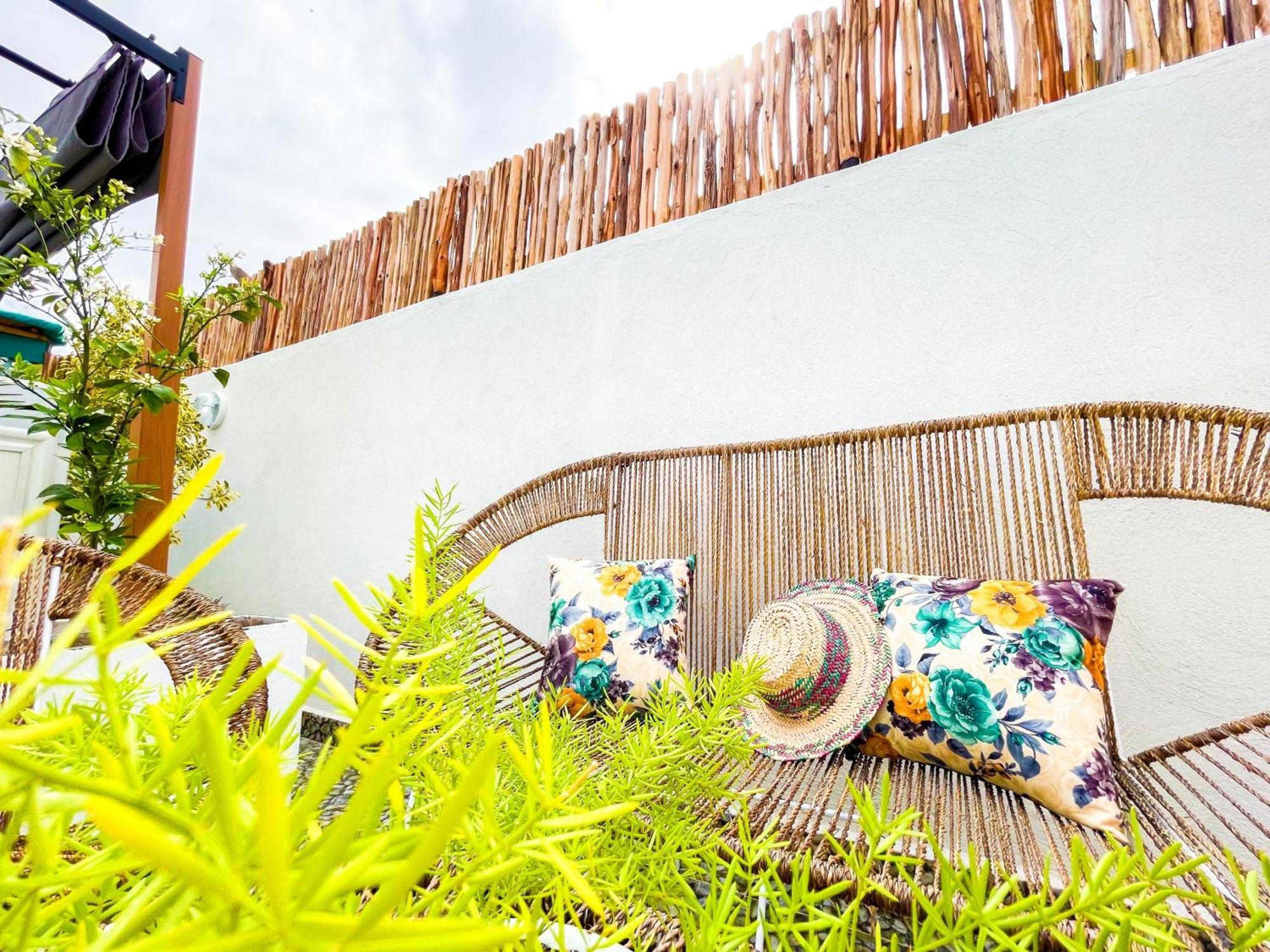 Holiday home Luxury Riad, Marrakech, Pool, Free Airport Shuttle, Dar Bassidi *