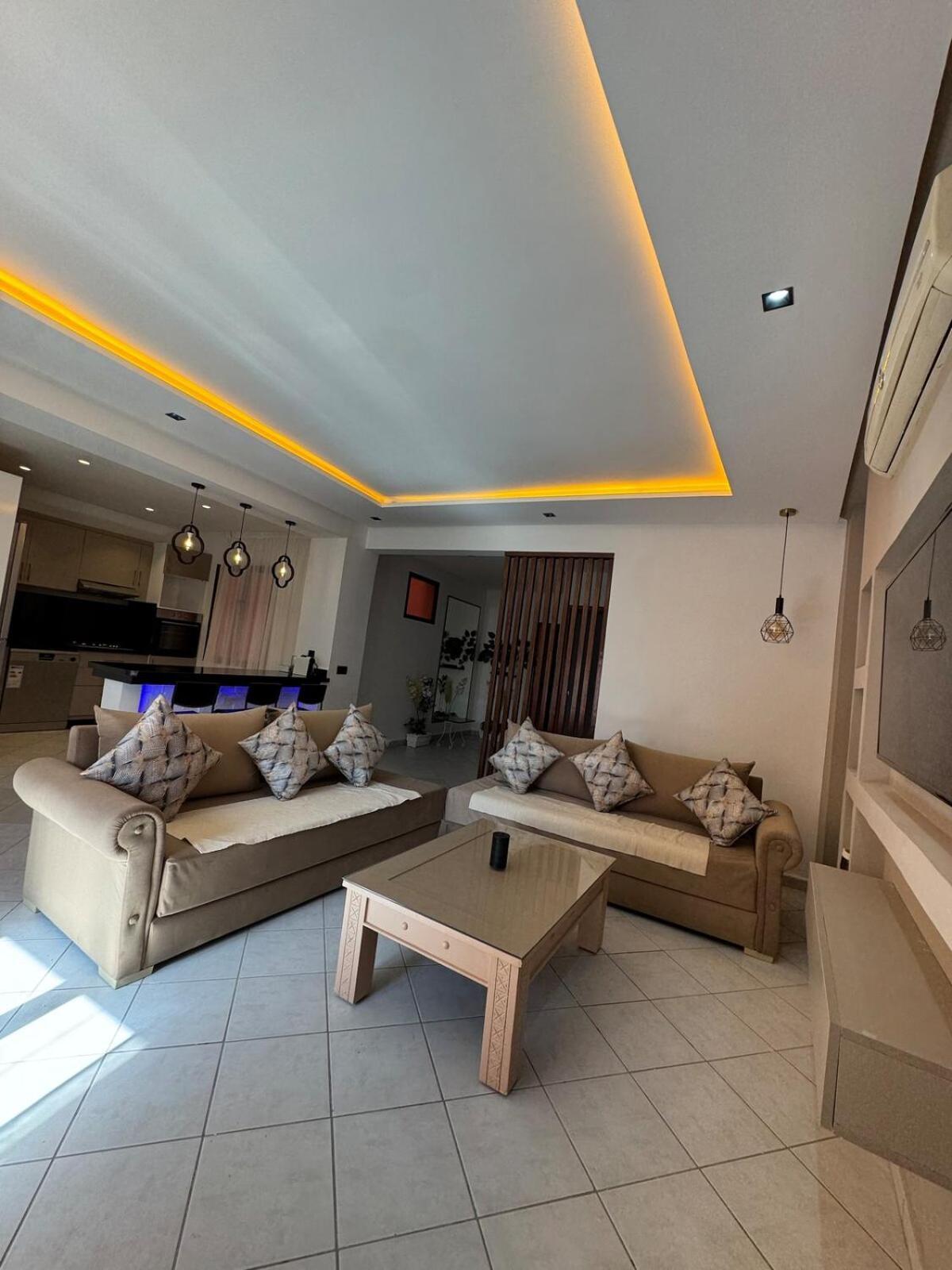 Bright Apartment *