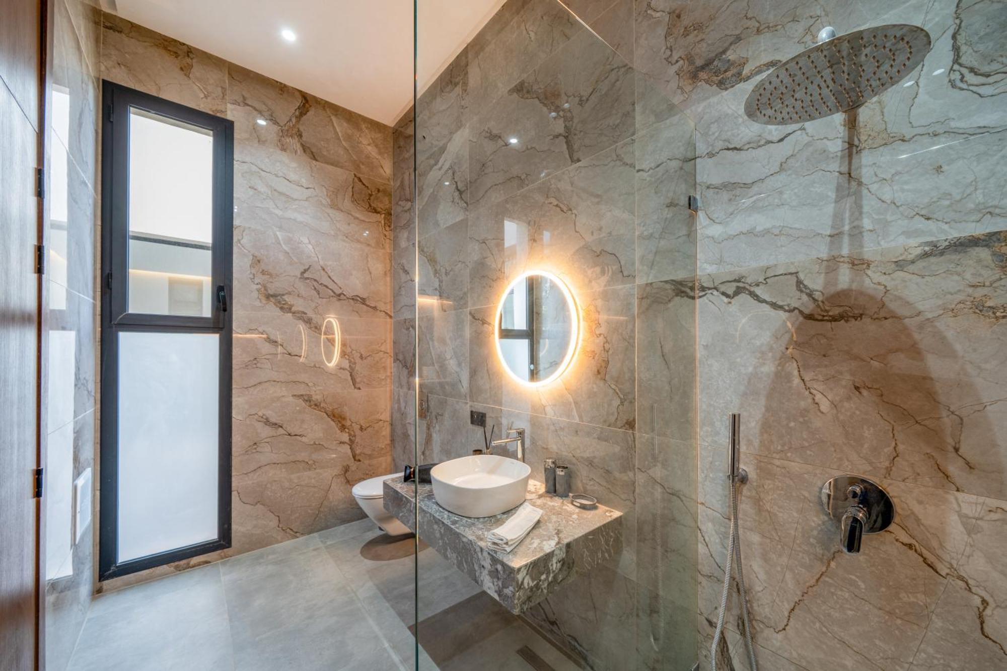 Alia - Piscine - 4 Bedroom Ba - Wifi - Parking *