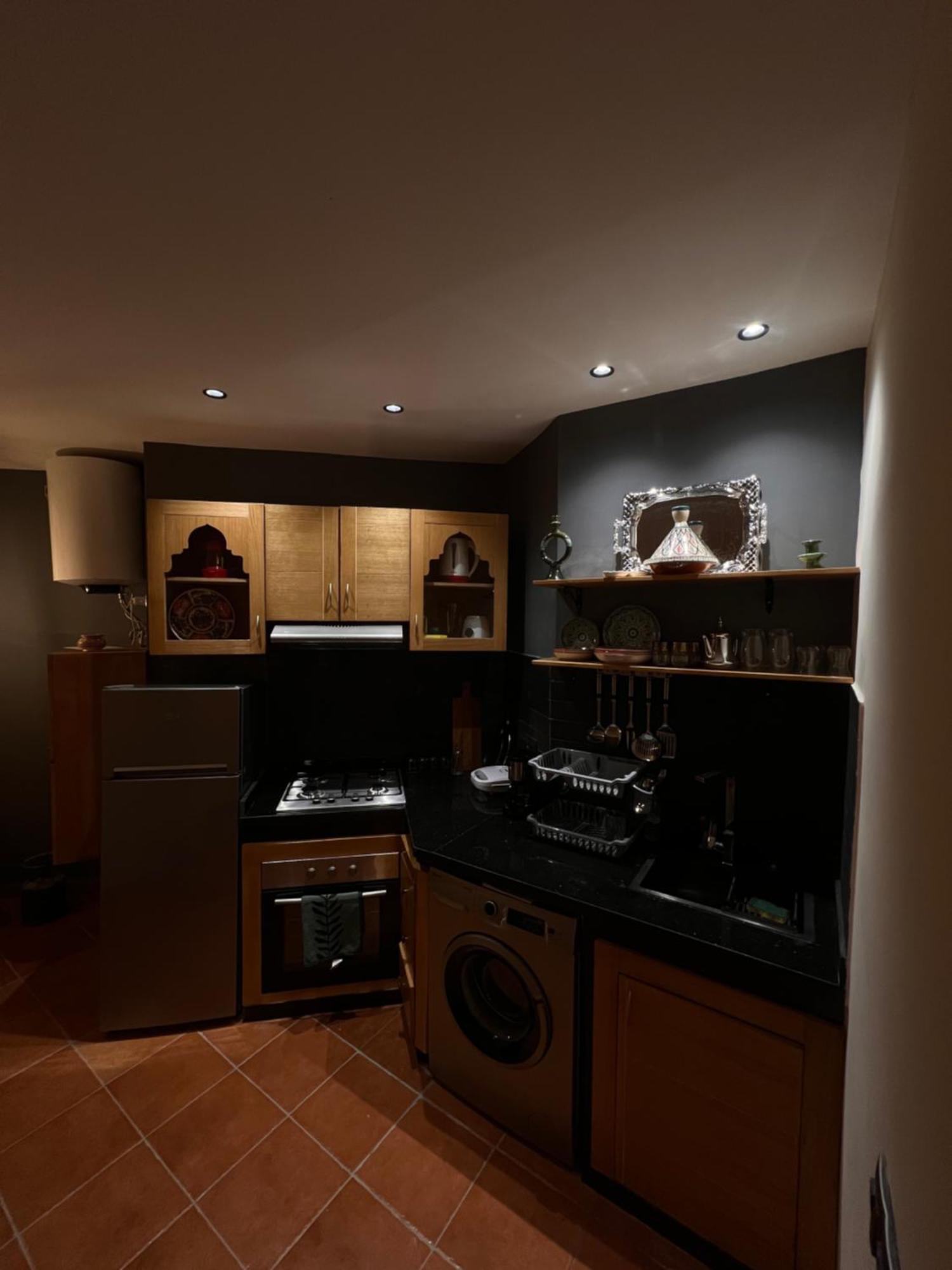 Apartamento F3 Exceptionnel A Gueliz - A 5 Min De La Gare - Piscine, Wi-fi Et Parking Au Coeur De Marrakech
