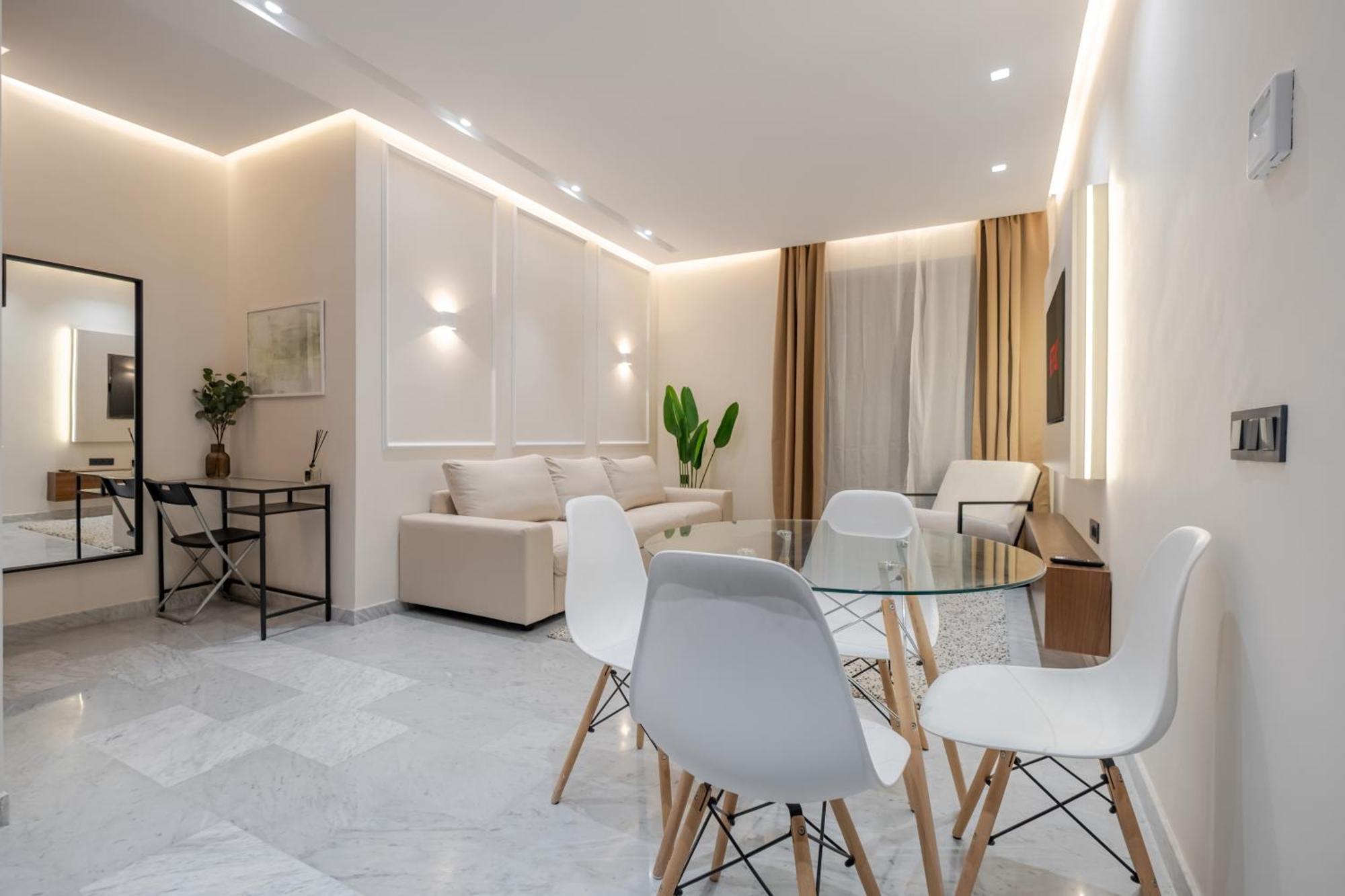 Stylish And Downtown Retreat *