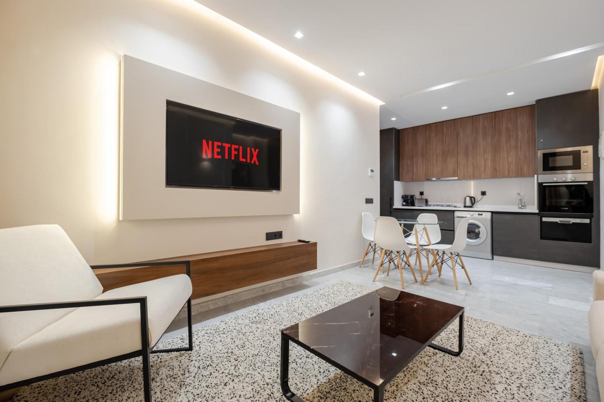 Stylish And Downtown Retreat Apartment