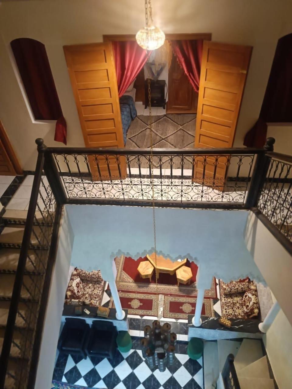 Riad Abdo *