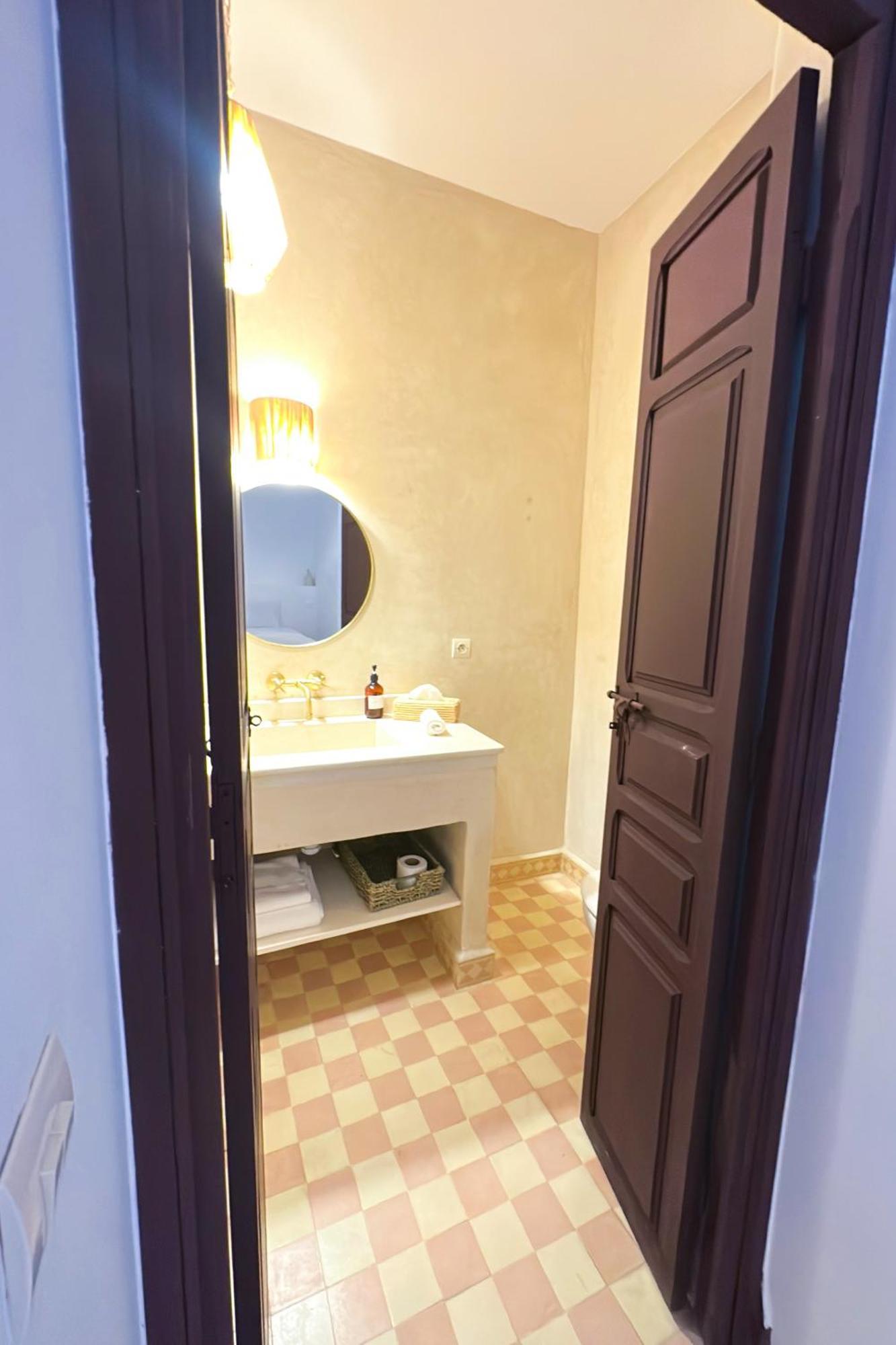 Riad Solila, 4 Suites King Size, Menage Et Breakfast Inclus Marrakesh