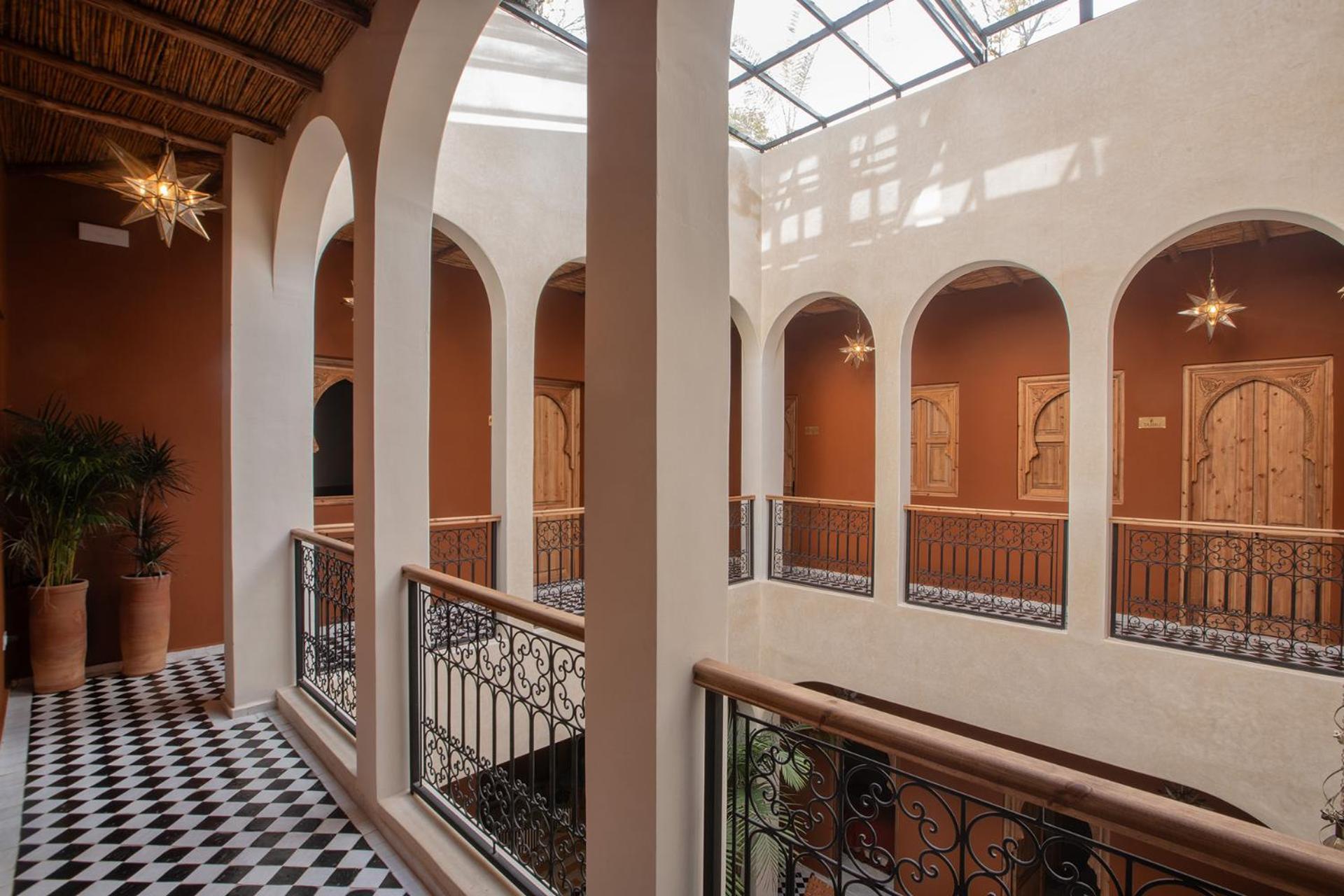 Tassili Boutique Hotel *