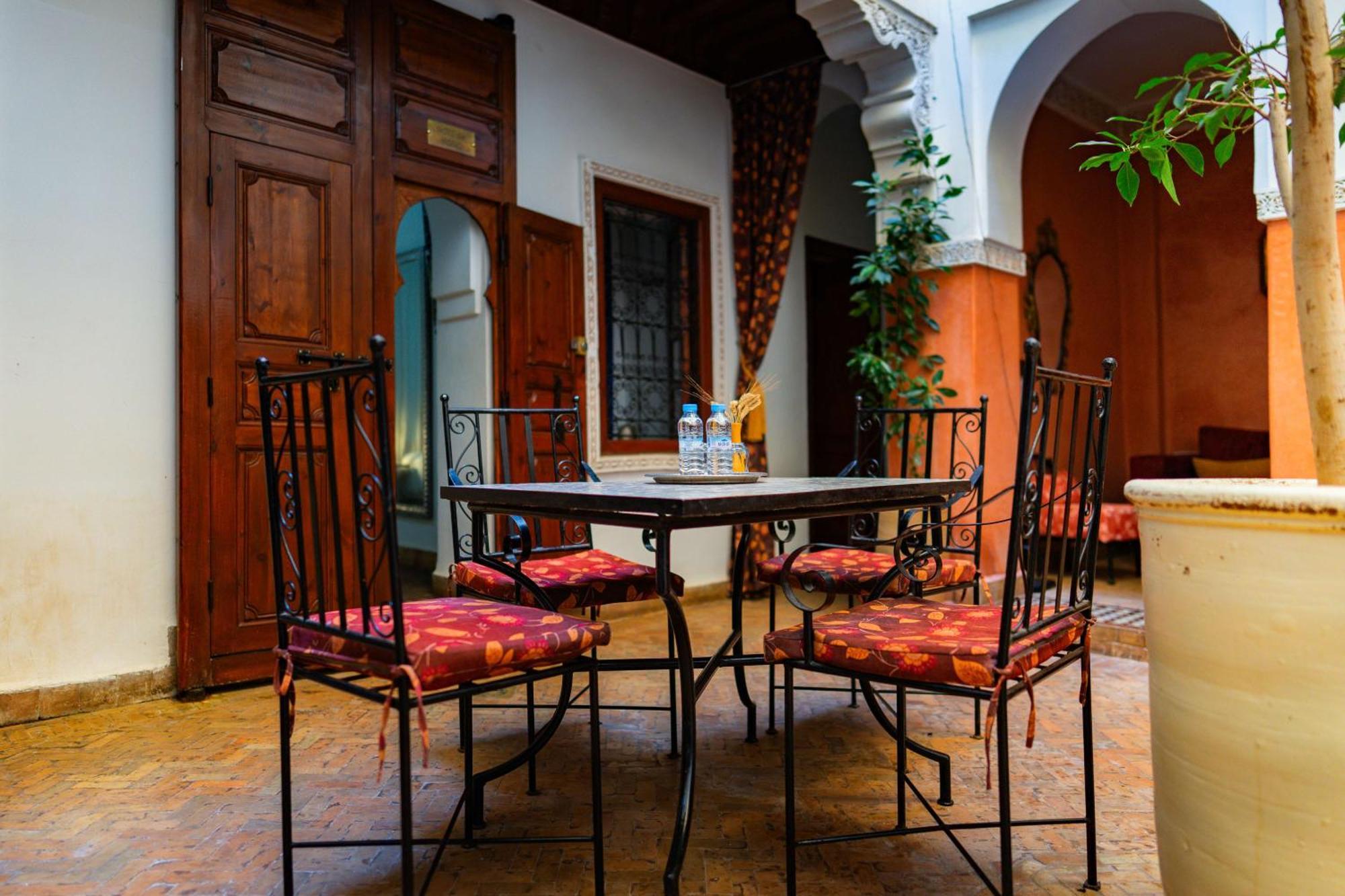 Guest house Tizgui 2*
