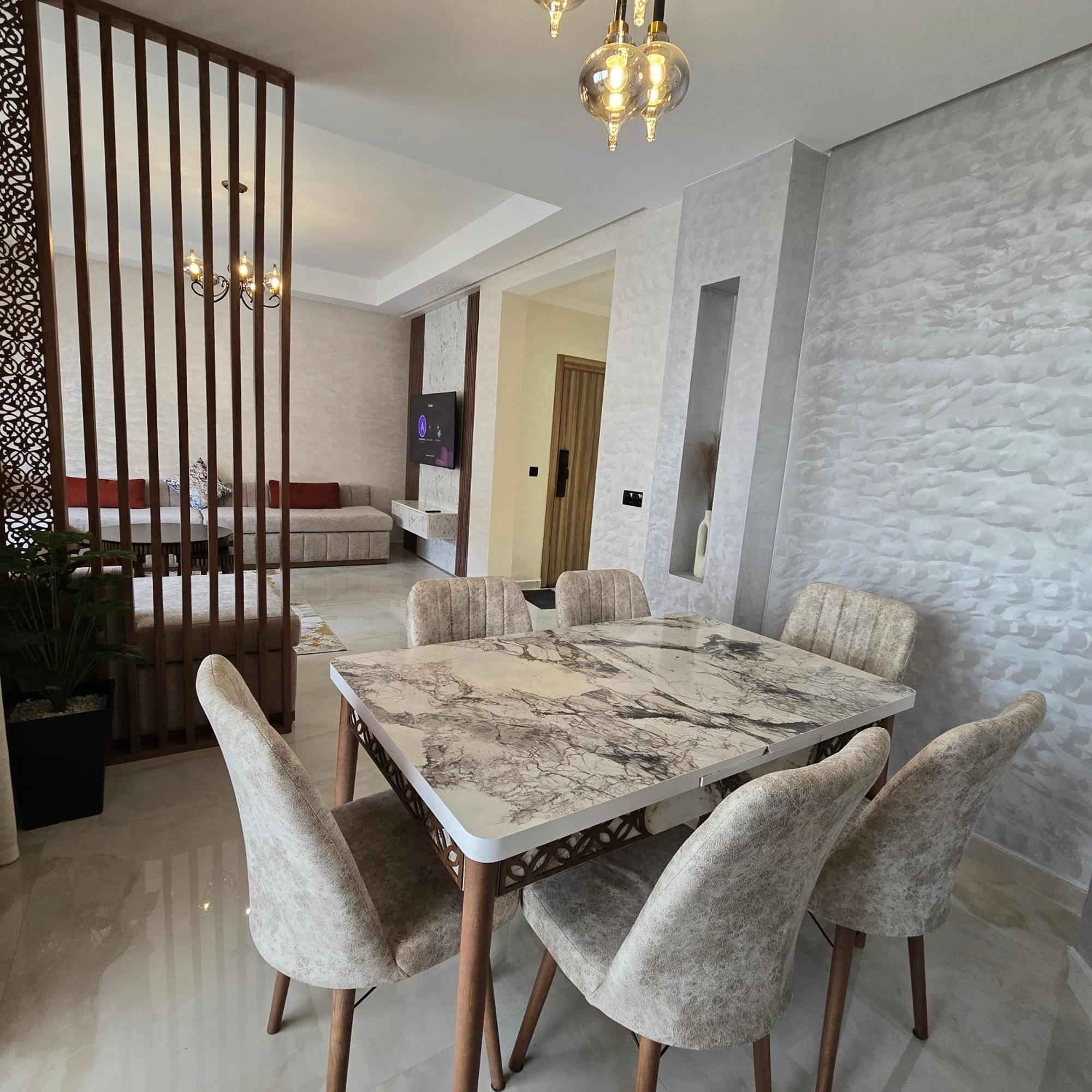 Luxury Premium With 5 Pools And Garden Apartment