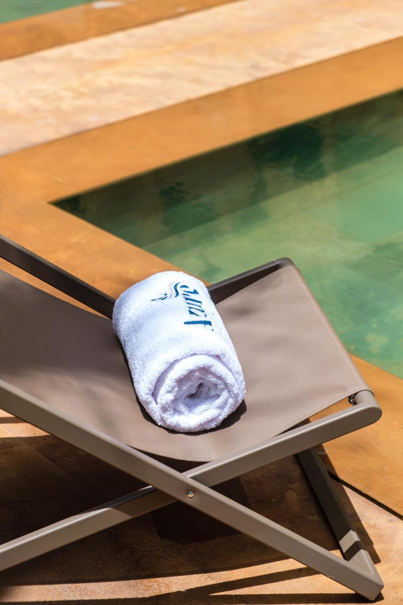 Confortable & Tres Bien Note - Vue Piscine, Proche M Avenue, Piscine, Fibre Optique, Parking Apartment *