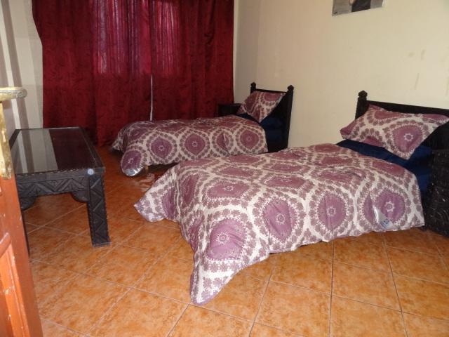 Manis Set In A Area Apartment