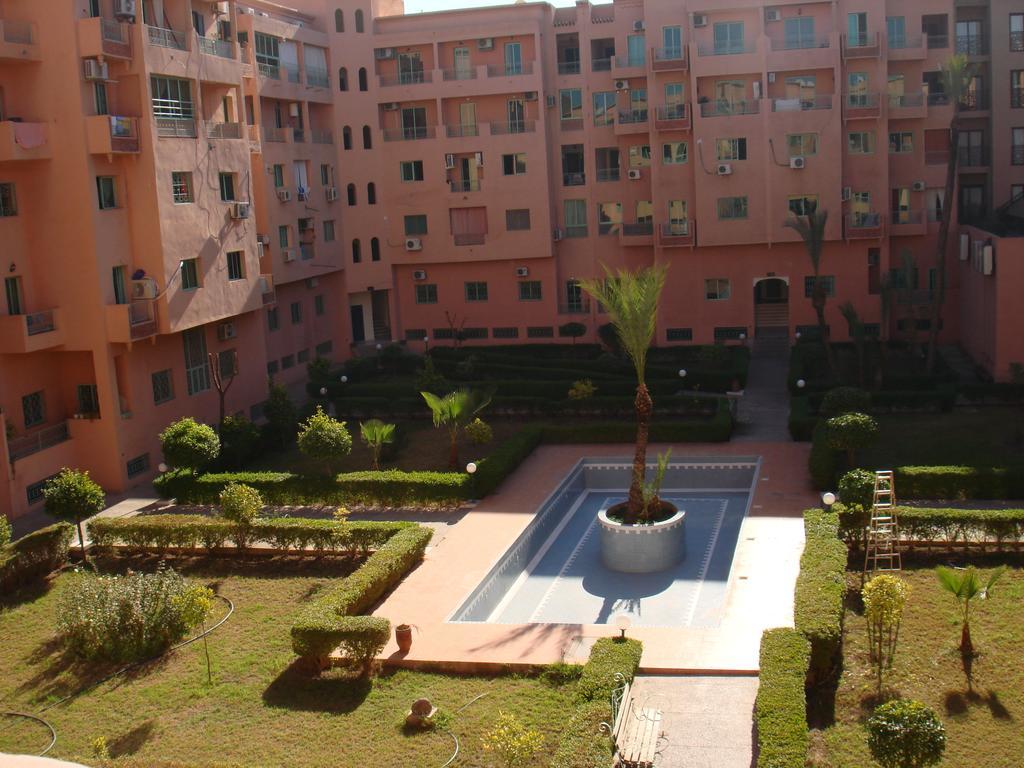 Manis Set In A Area