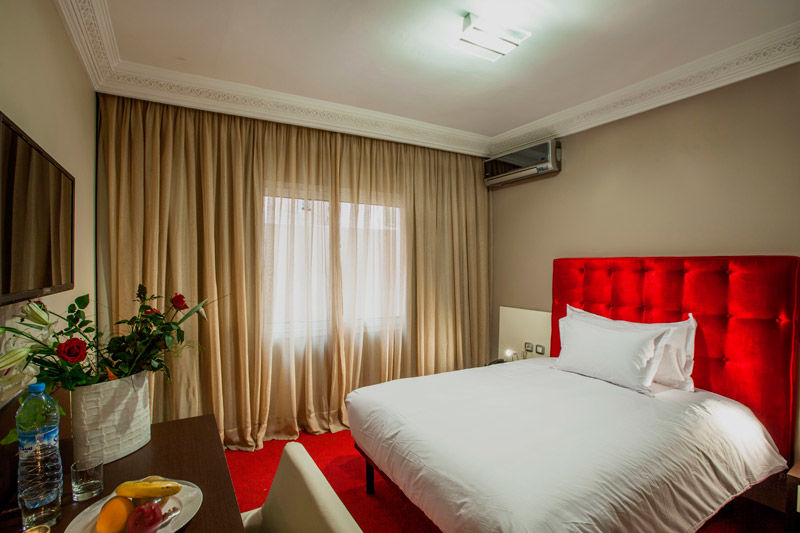 Yaad Hotel