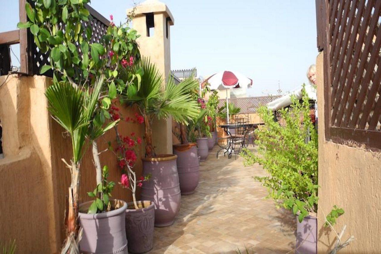 Riad Riad Linda