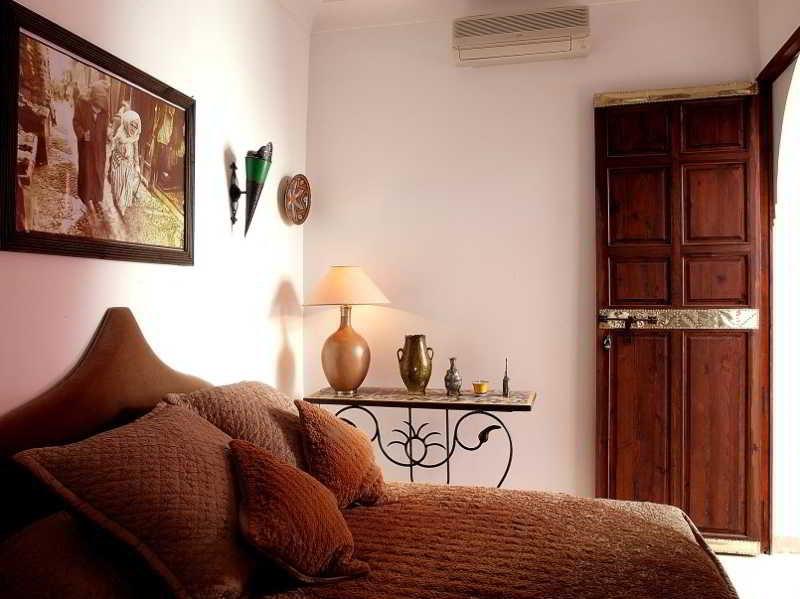 Laora Riad 4*