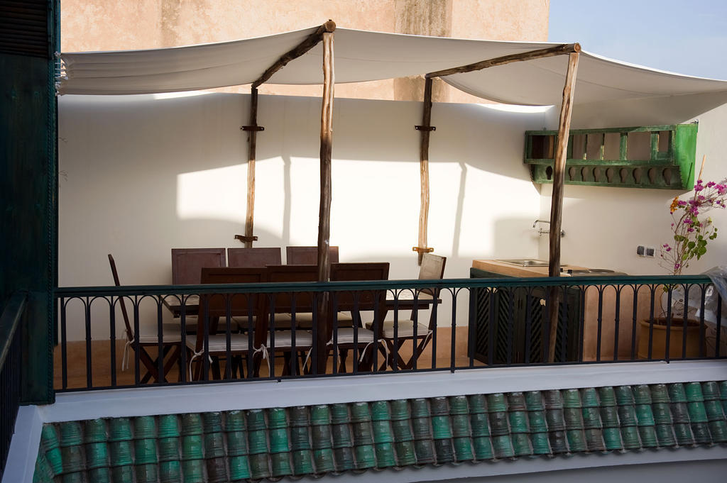 Le J Riad