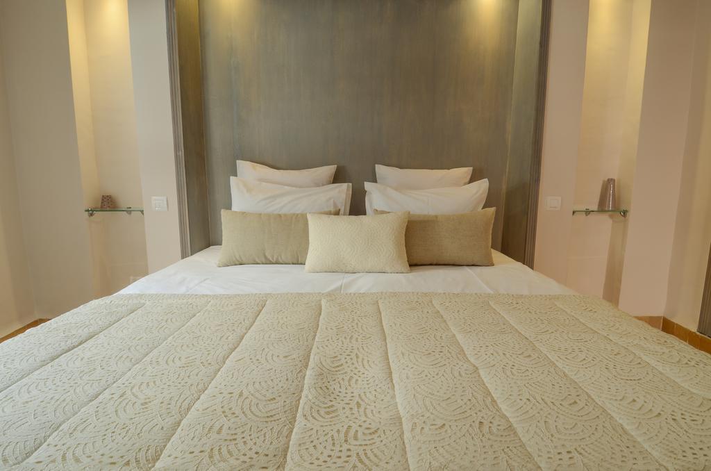 Ayni Bed and breakfast 4*