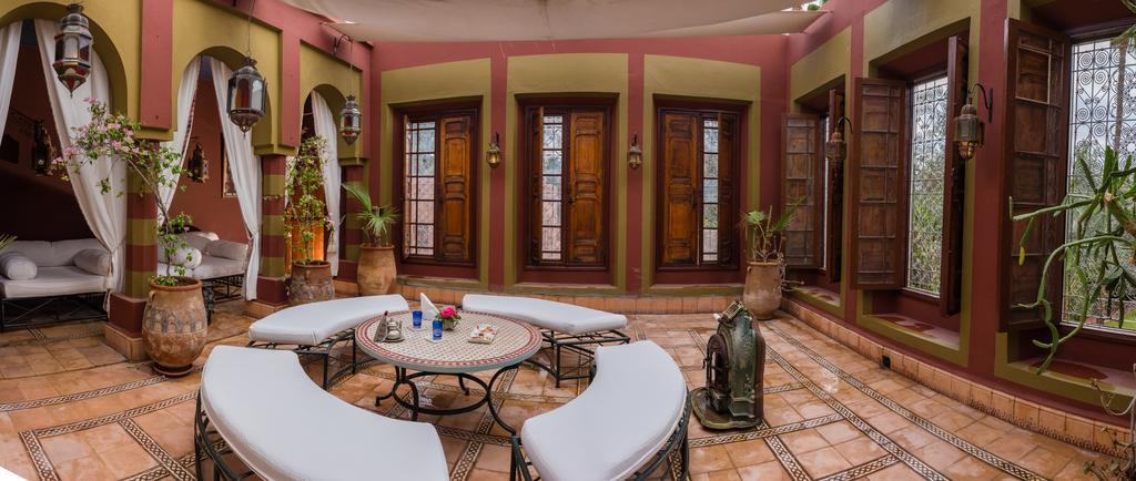 Guest house Dar Ayniwen Garden & Bird Zoo