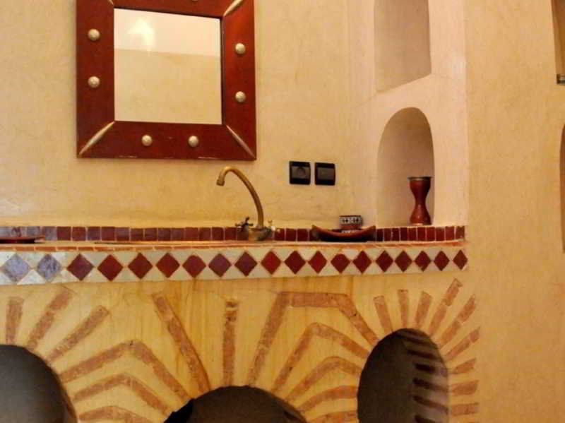 Riad & Dar El Aila