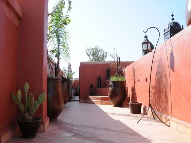 Riad & Dar El Aila 4*