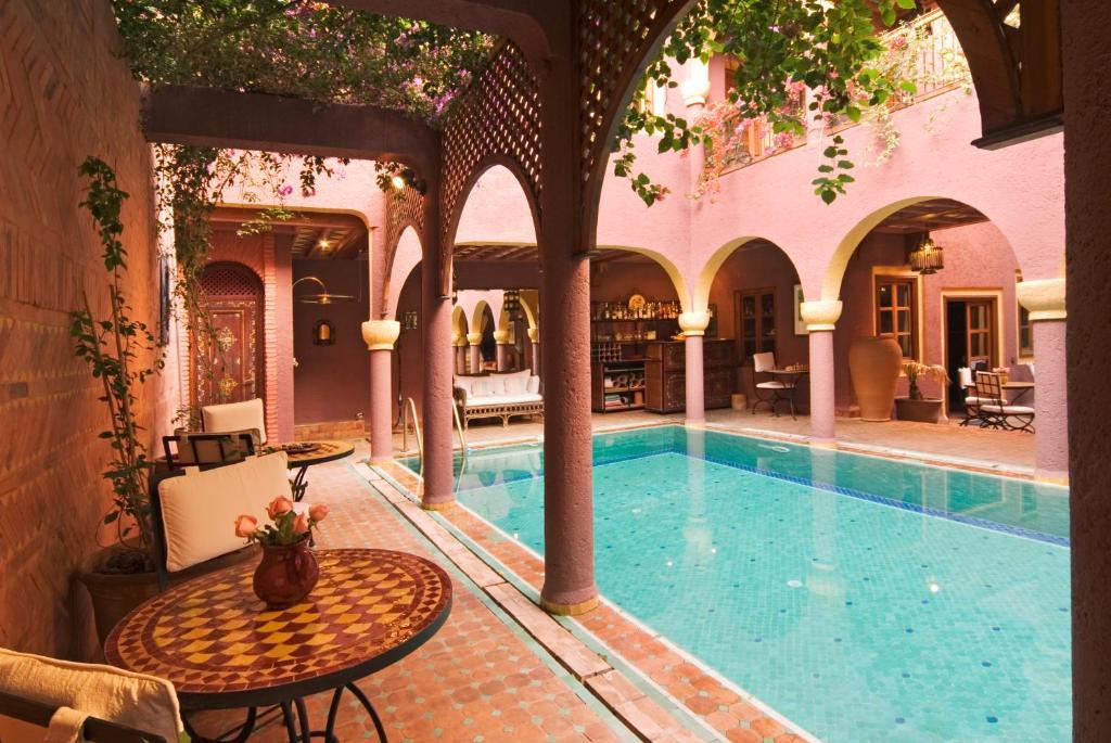 Noga Riad 2*
