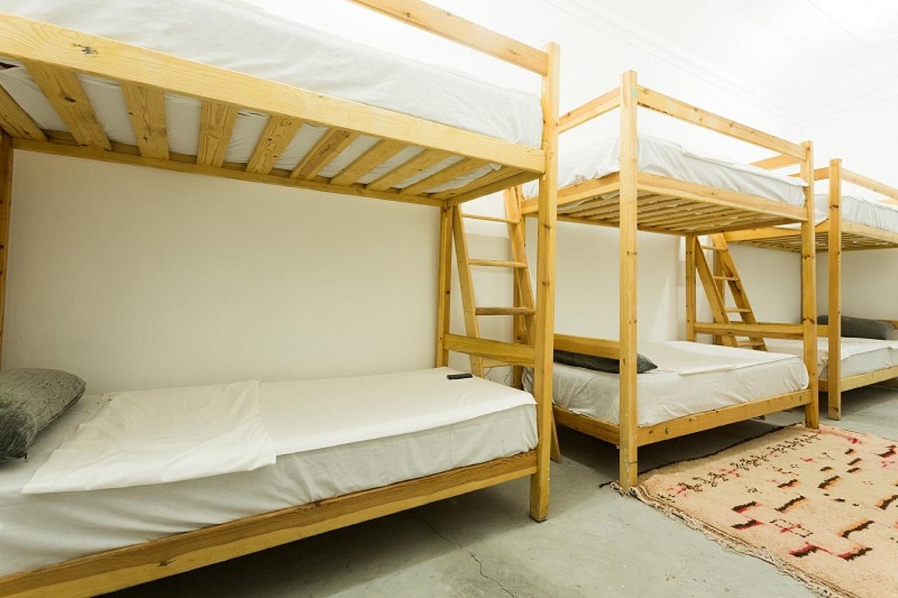 Hostel Earth *