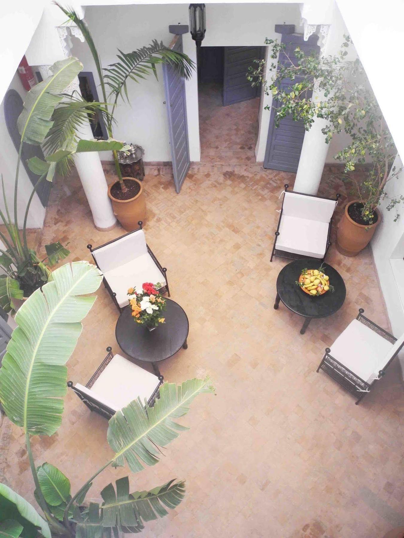 Riad Riad Linda