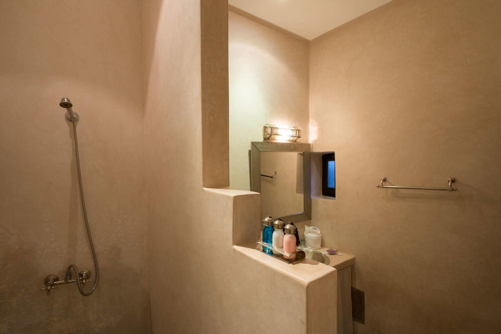 Riad Origin Lhena 3*