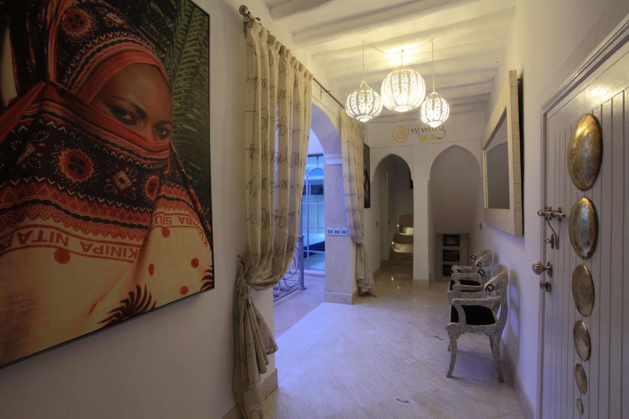 Infinity Sea Riad 5*