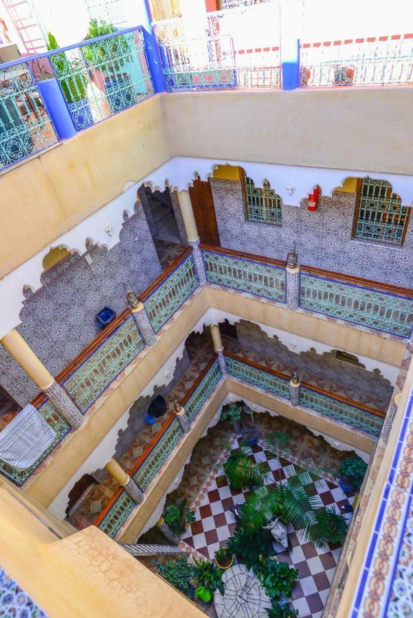 Faouzi Hotel 3*