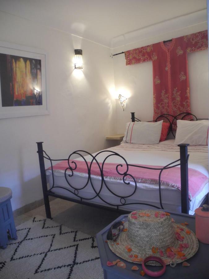 Riad Riad Linda