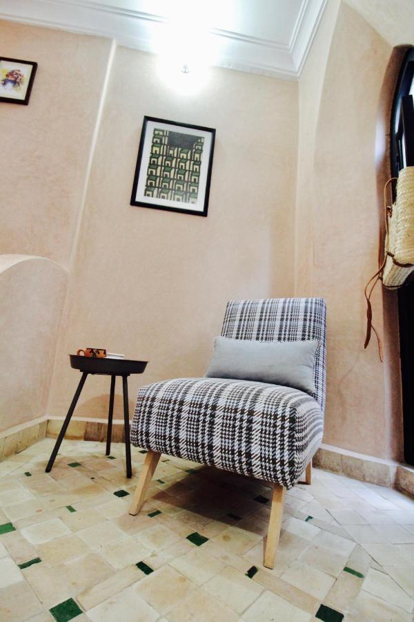 Agnes Et Zohra Riad 3*