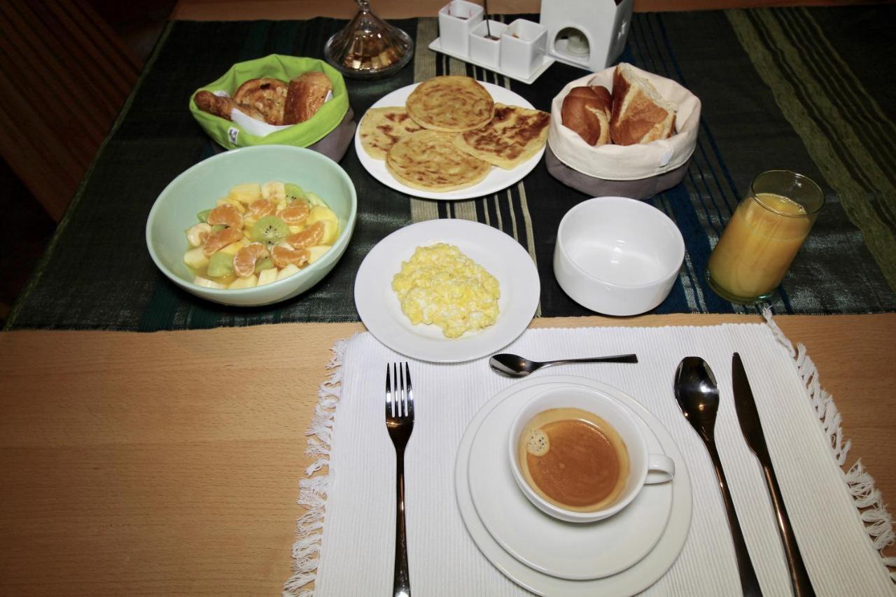 Riad Agnes Et Zohra 3*