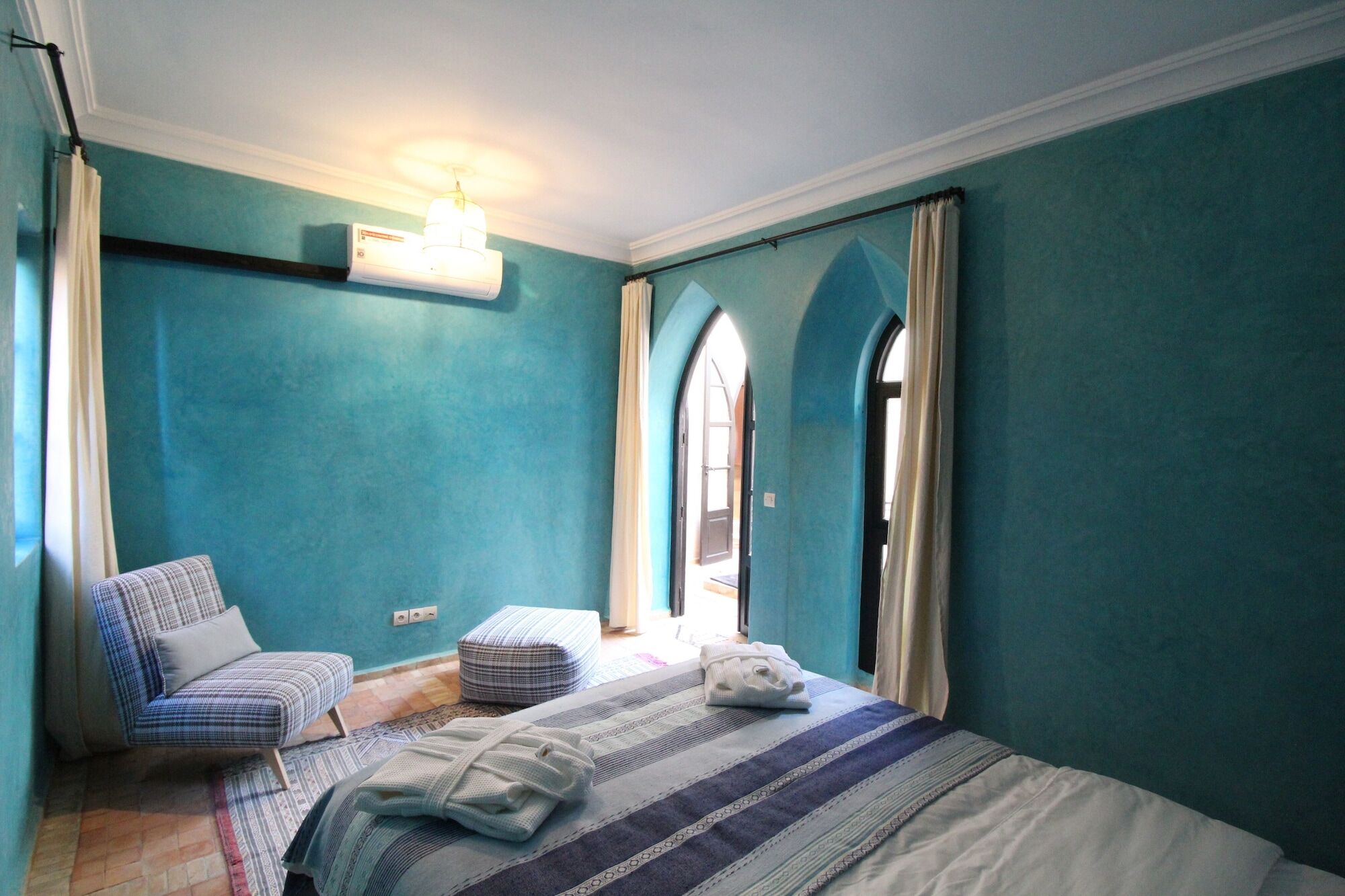 Agnes Et Zohra Riad 3*