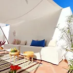 Riad Zou
