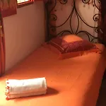 Maison Riad Traditionnel Idealement Situe A Marrakech
