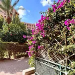 Superbe Appartement Avec Terrasse Et Jardin Au Coeur De L\'Hivernage