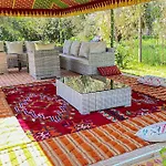 Ferme de vacances avec une grande villa à Marrakech