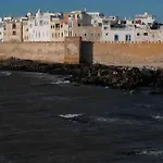 Riad Nadara, Superbe Riad Au Coeur De La Medina!