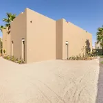 Villa Sanna, Elegante Avec Piscine Chauffee, Jeux