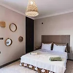 Central Majorelle Apartment Sleeps 4